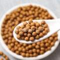 Pequeñas pastillas de jengibre amarillo tostado